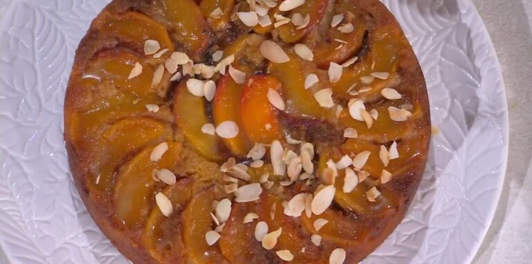 torta rovesciata alle pesche di Natalia Cattelani