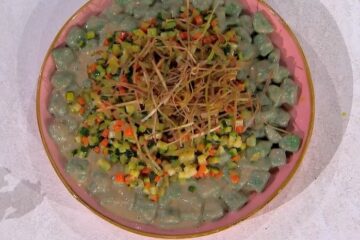 gnocchi di cavolo nero con ragù di verdure di Barbara De Nigris