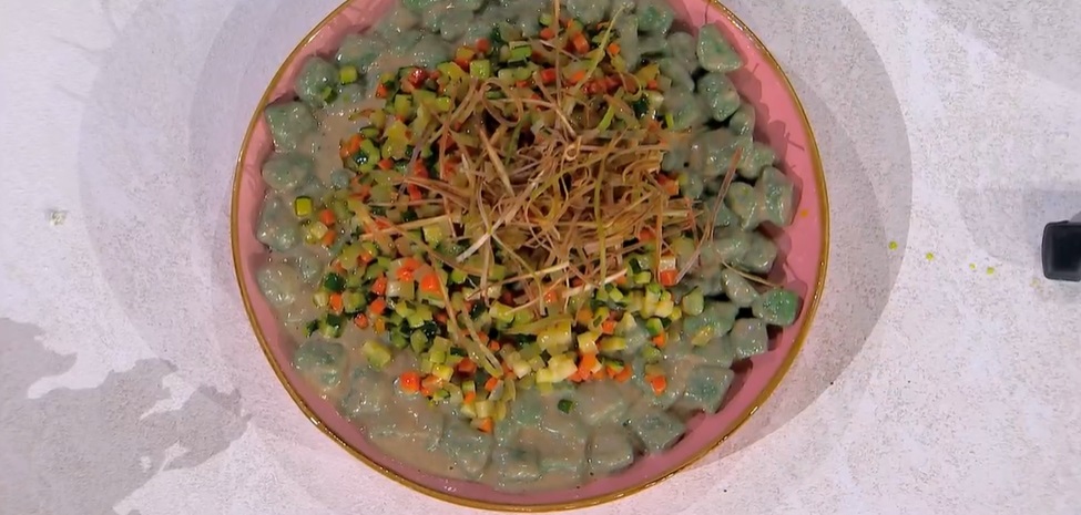 gnocchi di cavolo nero con ragù di verdure di Barbara De Nigris