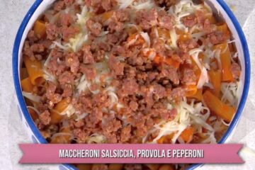 maccheroni salsiccia provola e peperoni di Francesca Marsetti