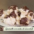 spumette con salsa di cioccolato