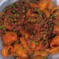 conchiglioni al ragù di seppie e piselli di zia Cri