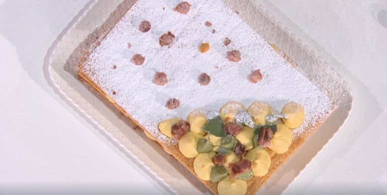 millefoglie pistacchio e nocciole di Chloe Facchini