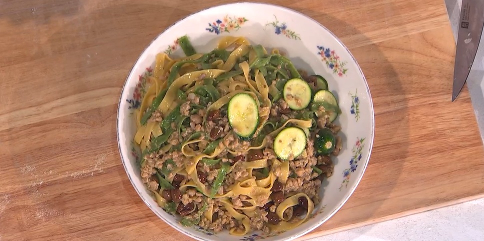 tagliolini al ragù di pollo di Chloe Facchini