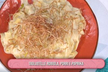 tagliatelle robiola porri e paprika di Antonio Paolino