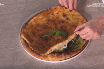 pizza con le scarole al bacio di Vincenzo Capuano