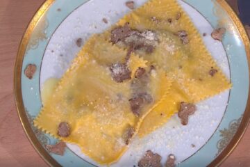 uovo in raviolo di Daniele Persegani