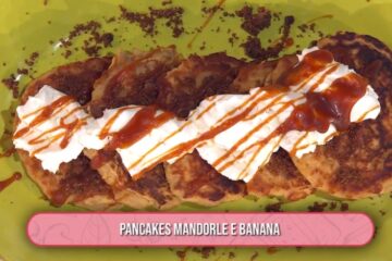pancakes mandorle e banana di Francesca Marsetti