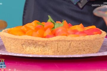 crostata fresca alle albicocche