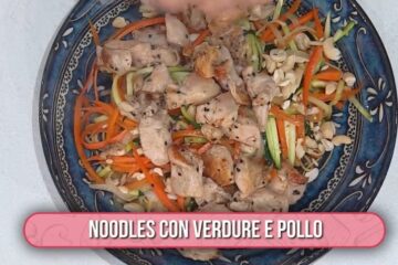 noodles con verdure e pollo di Francesca Marsetti