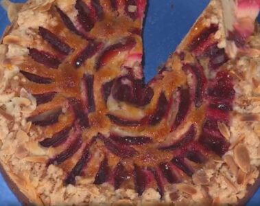 torta alle susine di Natalia Cattelani